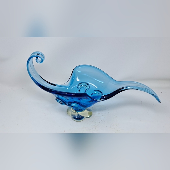 Vintage Blue Stretched Art Glass Centerpeice Dish - Picture 1 of 8